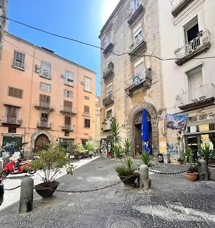 Palace Centro Storico Casa de hóspedes Nápoles
