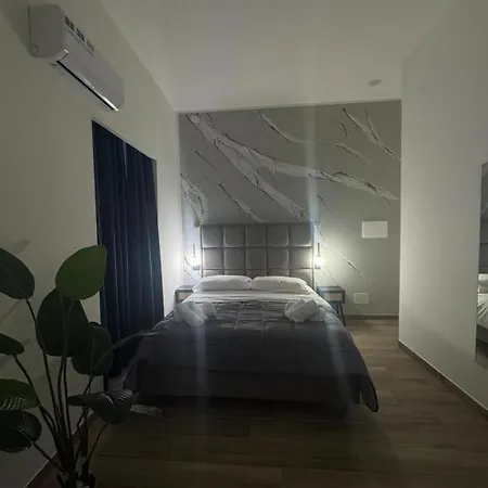 Palace Centro Storico 3* Nápoles